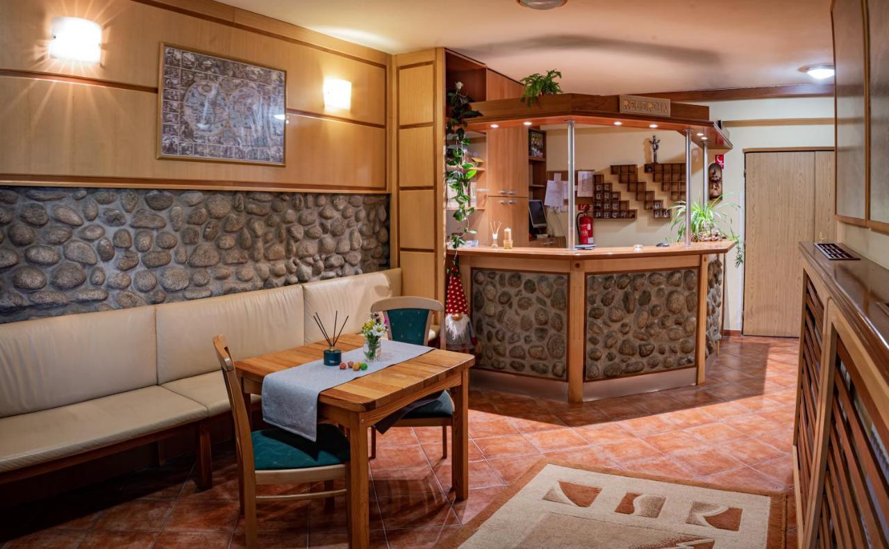 Horsky Hotel Totem Jarabó Kültér fotó